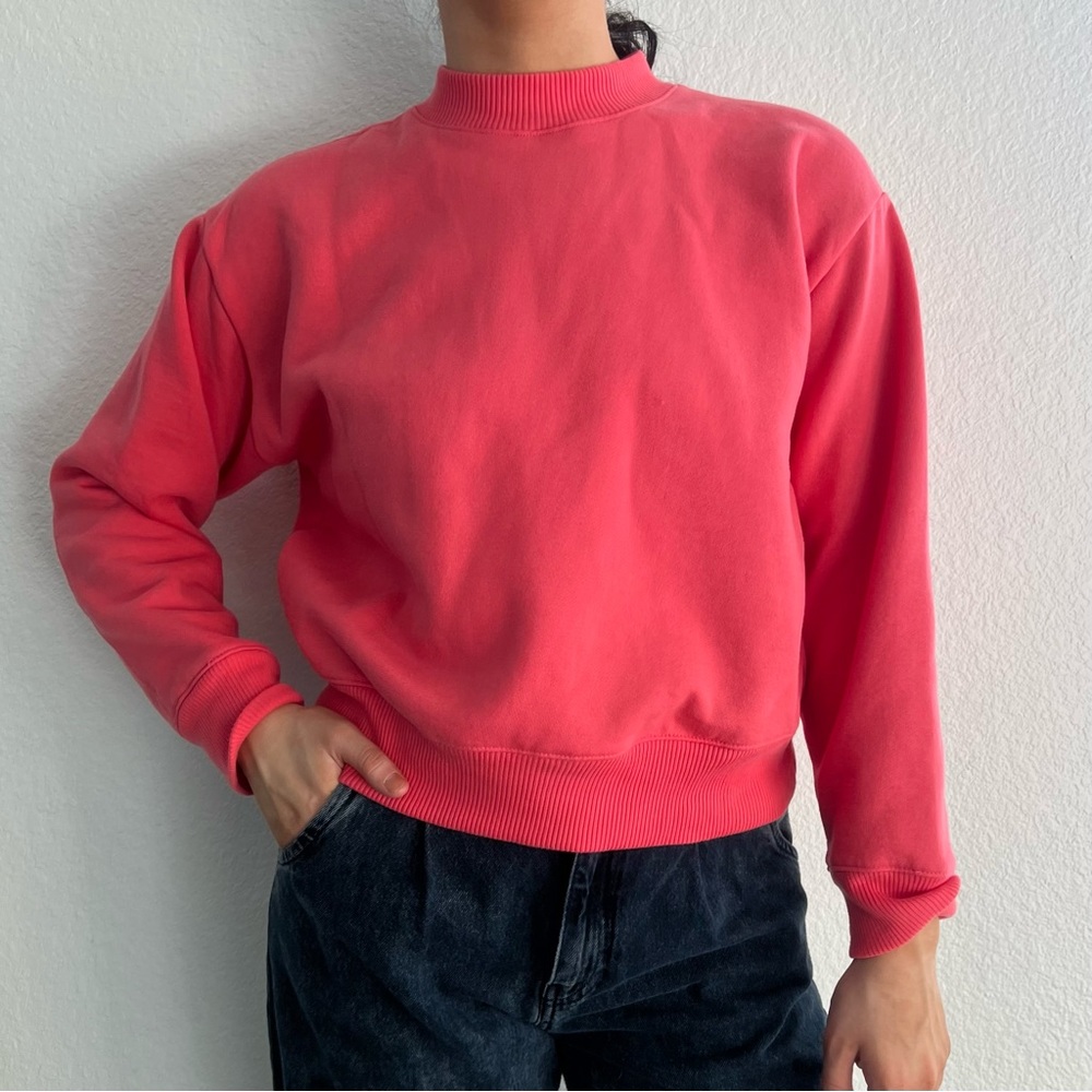 coral crewneck/sweatshirt, size small